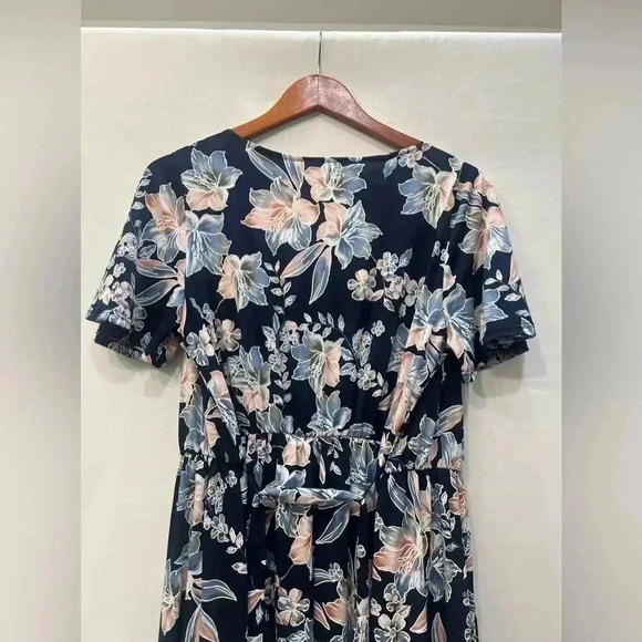 SJS Short Sleeve Floral Wrap Dress Size L - Picture 11 of 11